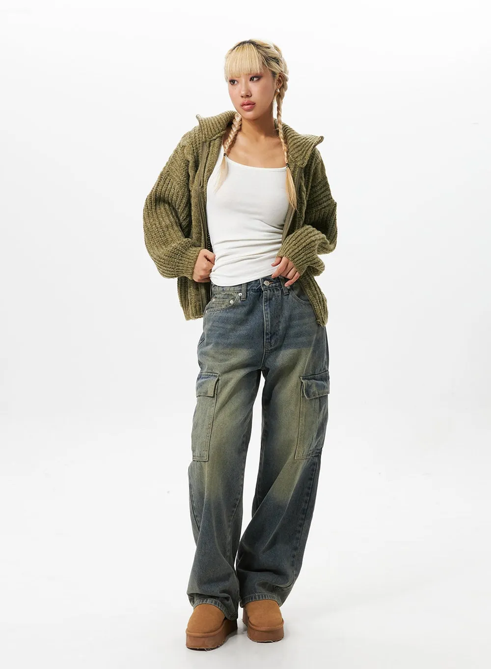 High-Waisted Cargo Jeans IO324