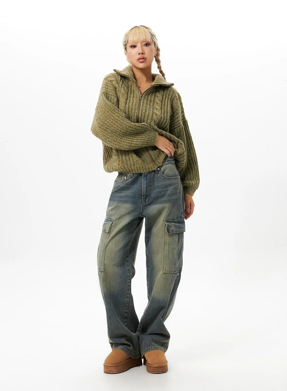 High-Waisted Cargo Jeans IO324