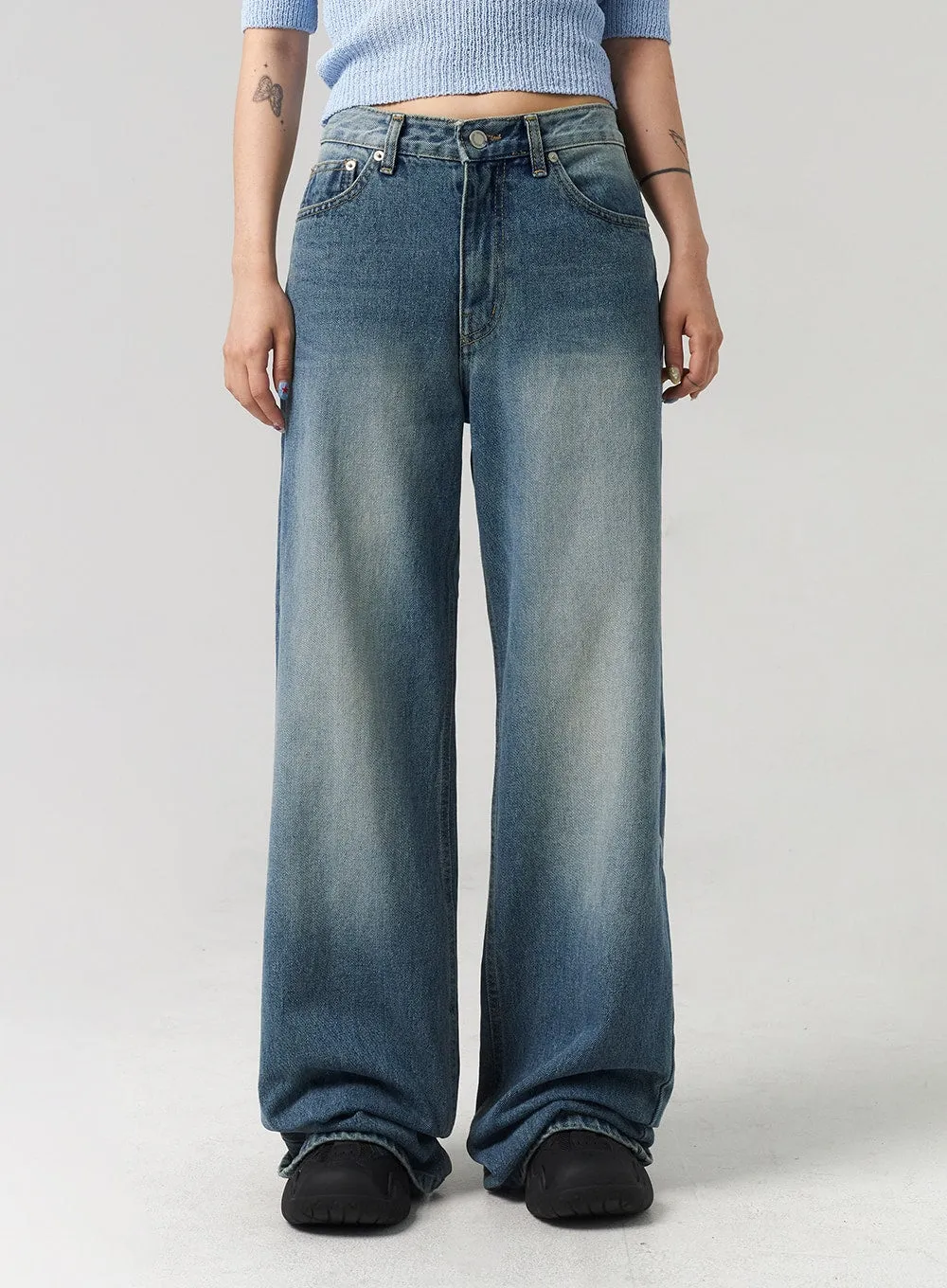 Mid-Wash Baggy Jeans CL312