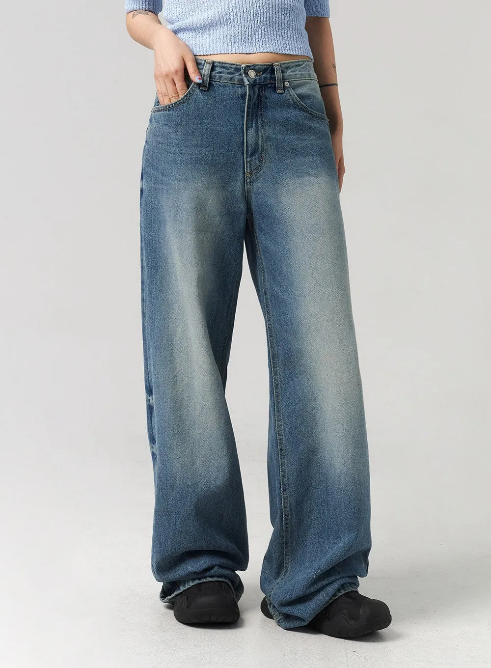 Mid-Wash Baggy Jeans CL312