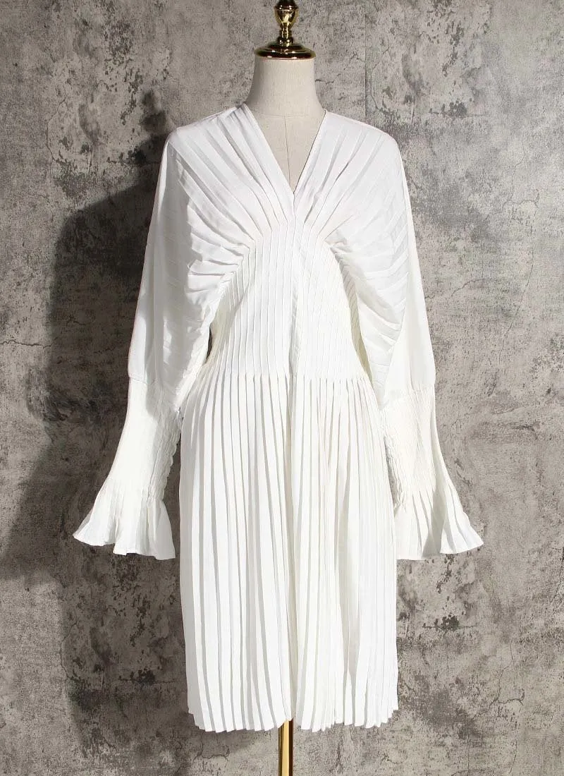 Sakiya Pleated Long Sleeve Shirt Dress - White