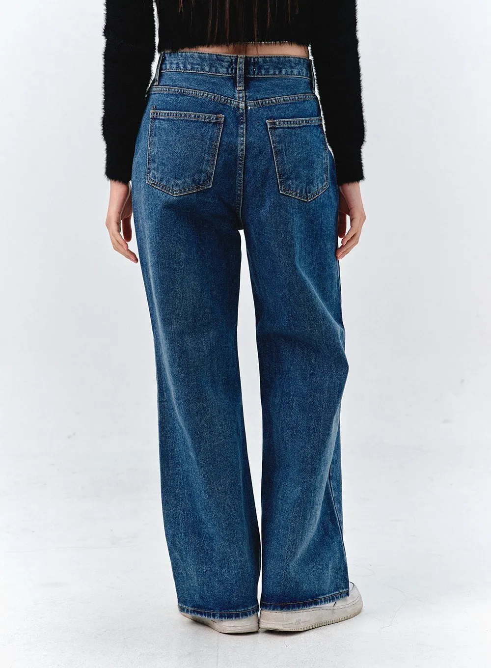 Straight-Leg Wide Jeans OO316