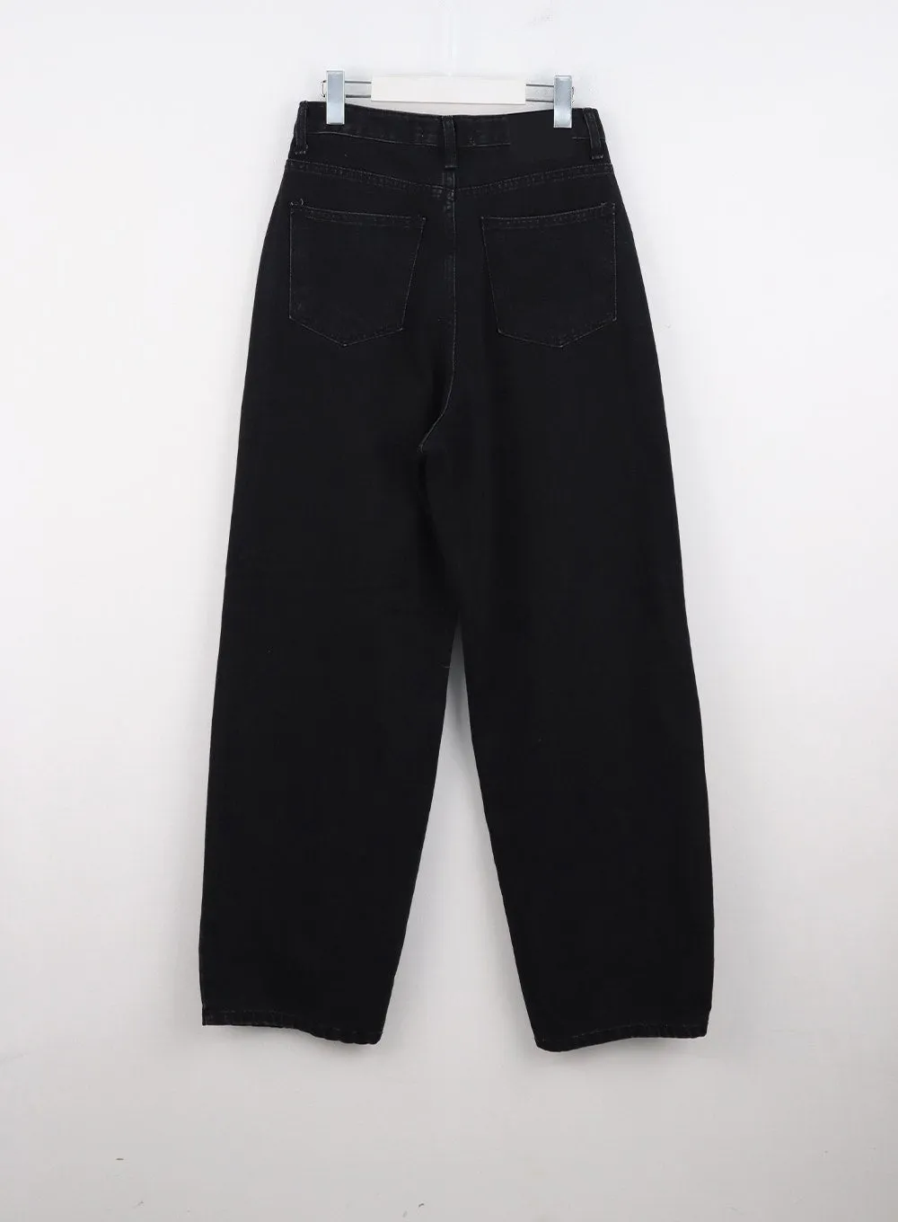 Wide-Fit Black Jeans CO313